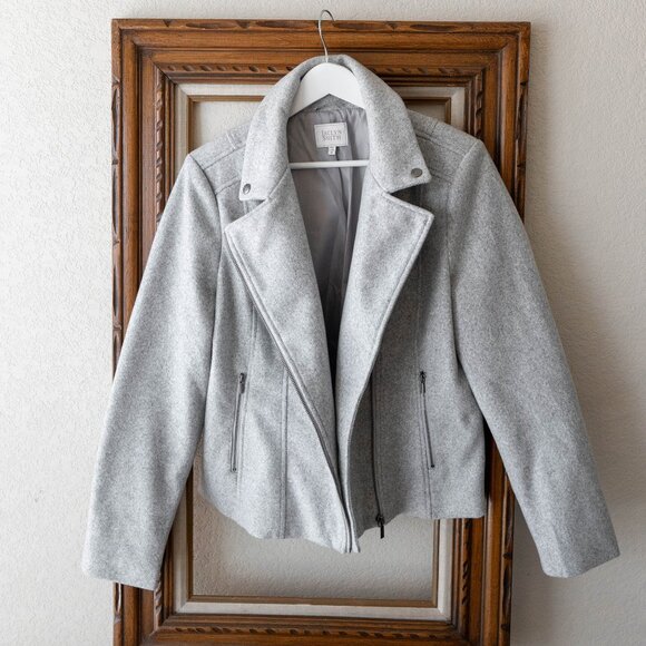 Jaclyn Smith Jackets & Blazers - Jaclyn Smith Women’s Size Medium Light Gray Coat Moto Style Jacket Zip Pockets